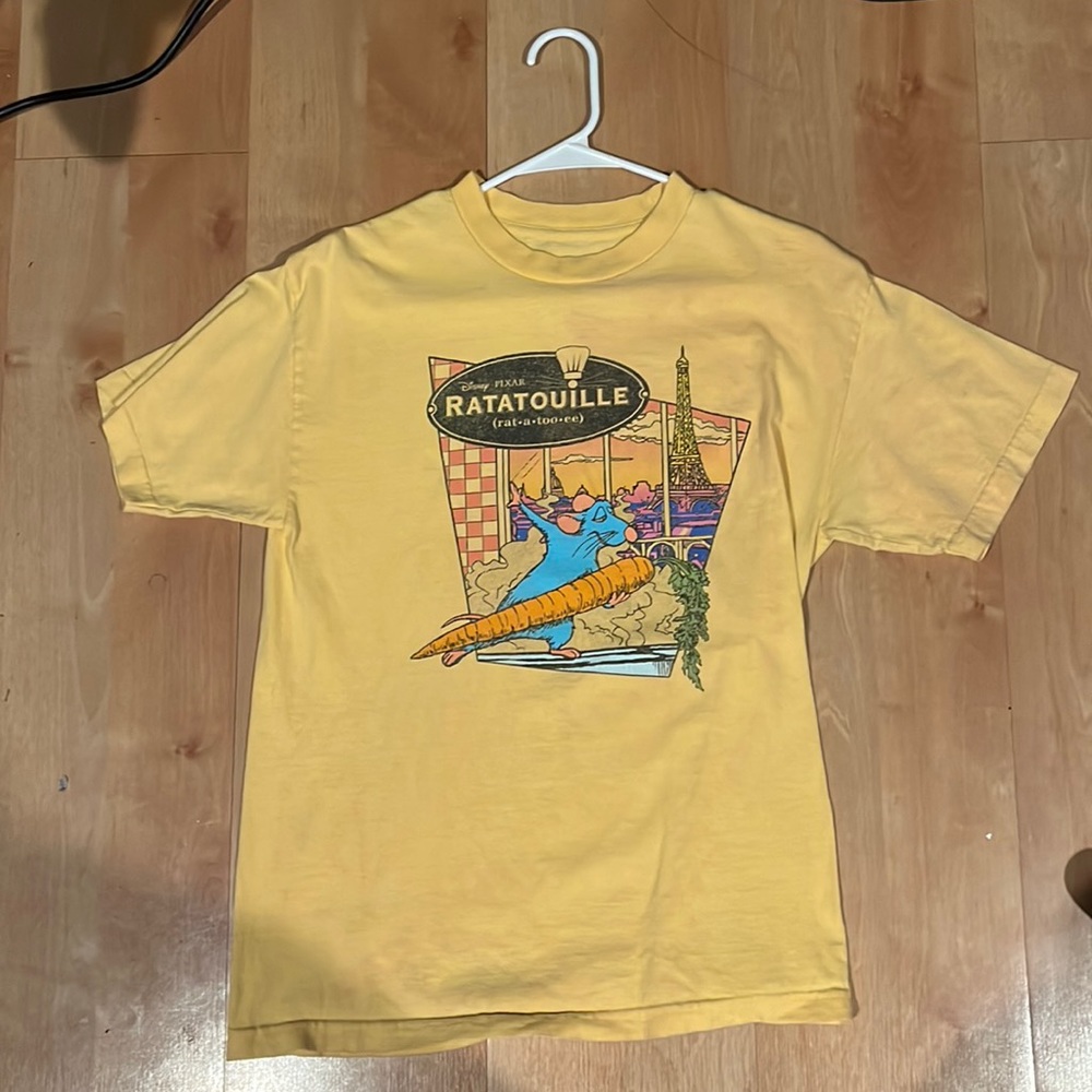 Disney ratatouille  shirt